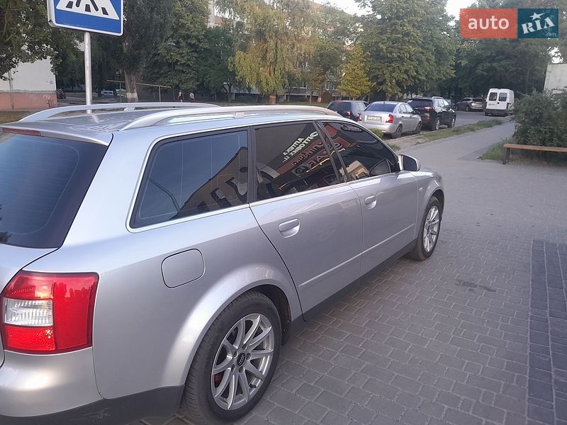Универсал Audi A4 2002 в Вараше