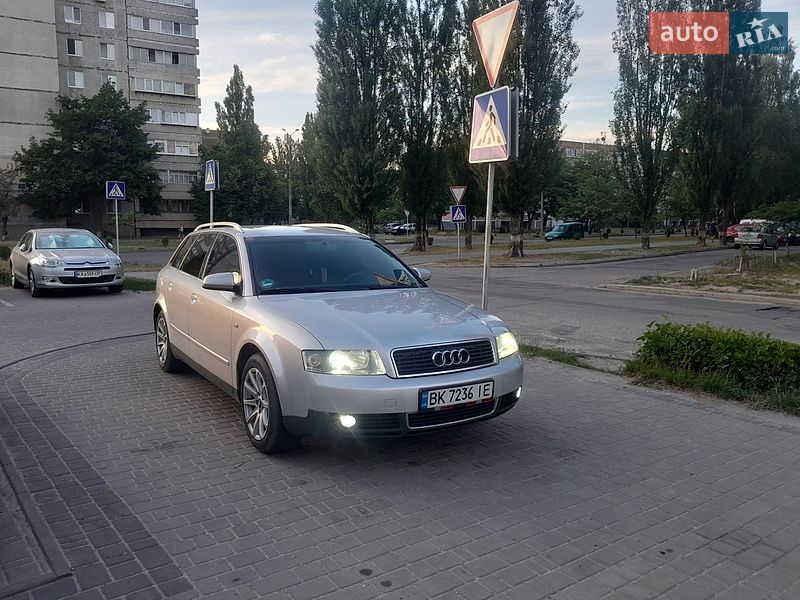 Универсал Audi A4 2002 в Вараше