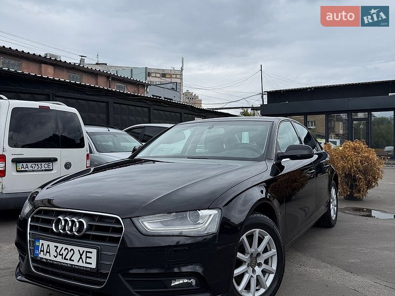 Седан Audi A4 2012 в Києві