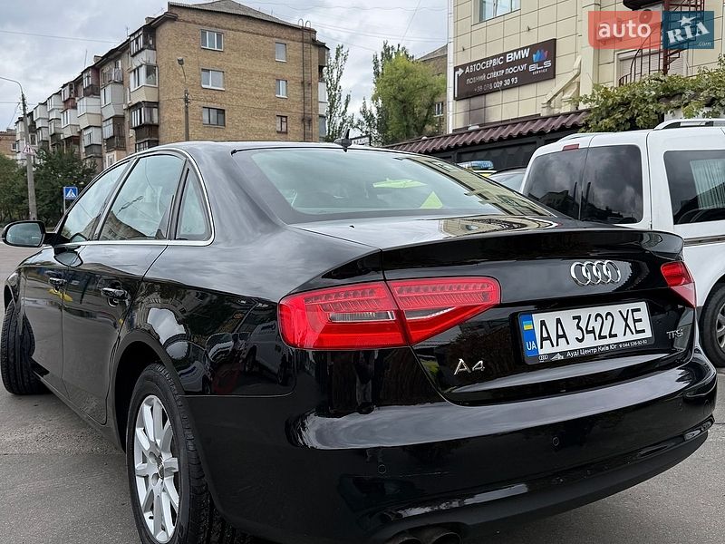 Седан Audi A4 2012 в Києві