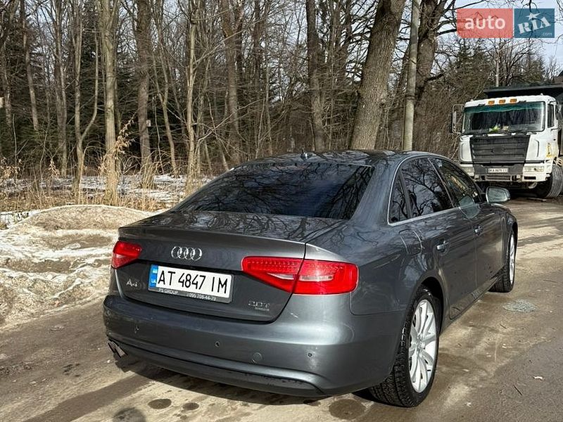 Седан Audi A4 2012 в Трускавці