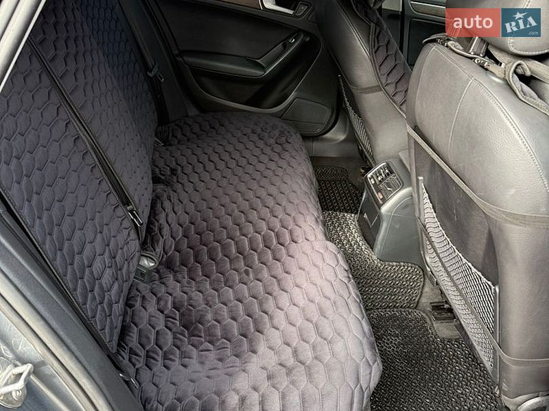 Седан Audi A4 2012 в Трускавці