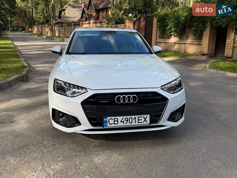 Седан Audi A4 2023 в Чернигове