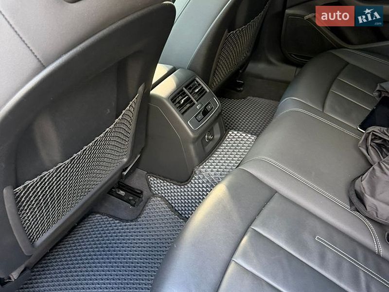 Седан Audi A4 2023 в Чернигове