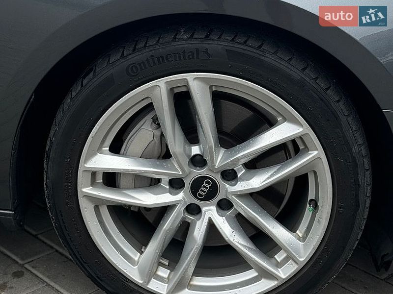 Седан Audi A4 2021 в Києві