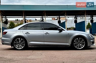 Седан Audi A4 2017 в Киеве