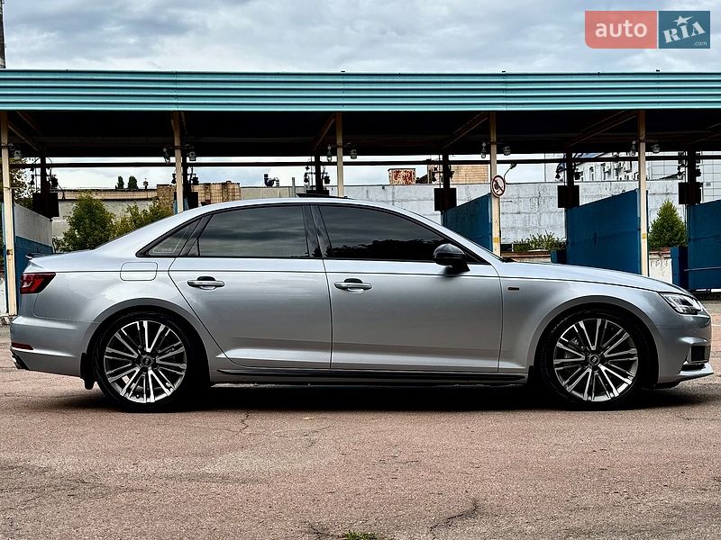 Седан Audi A4 2017 в Киеве