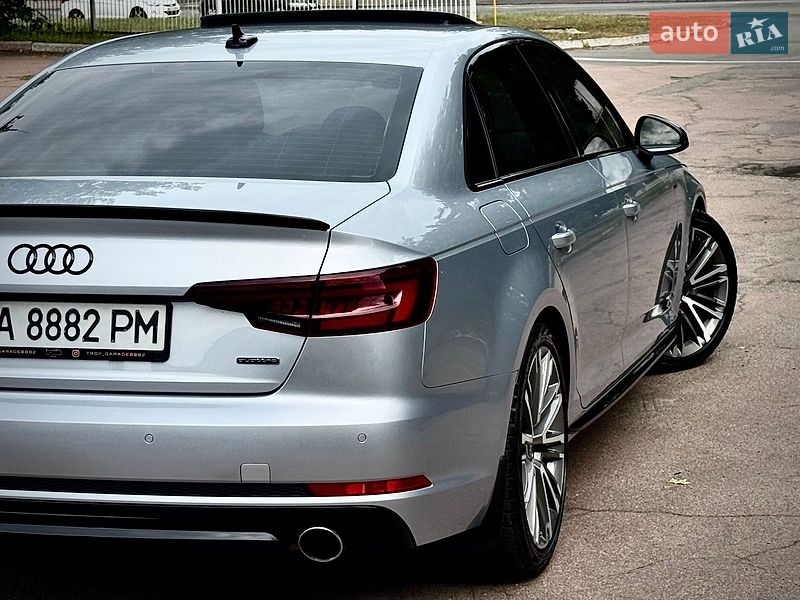 Седан Audi A4 2017 в Киеве
