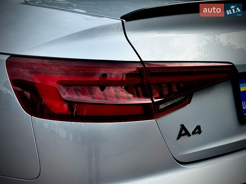 Седан Audi A4 2017 в Киеве