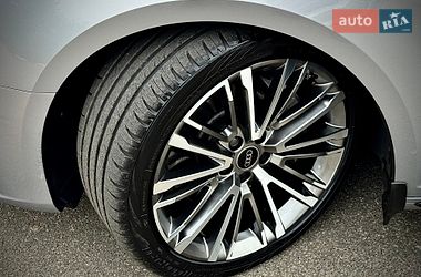 Седан Audi A4 2017 в Киеве