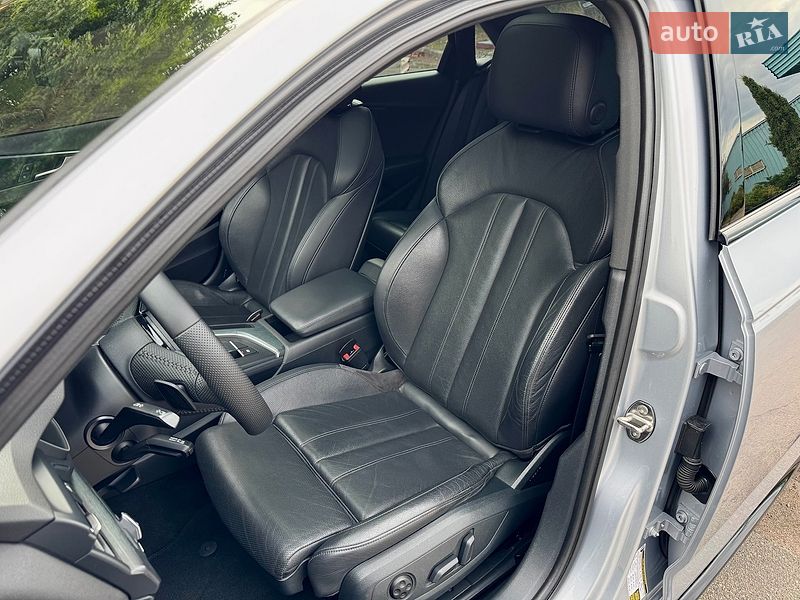 Седан Audi A4 2017 в Киеве