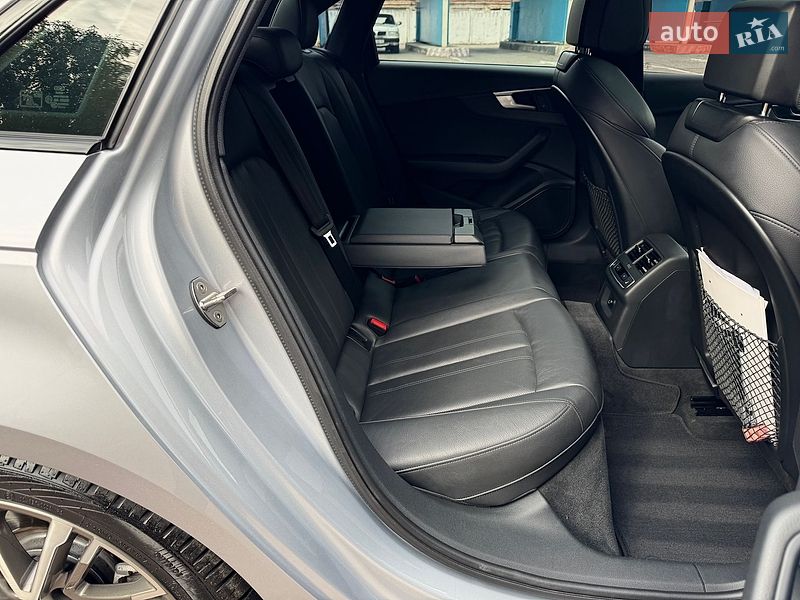 Седан Audi A4 2017 в Киеве