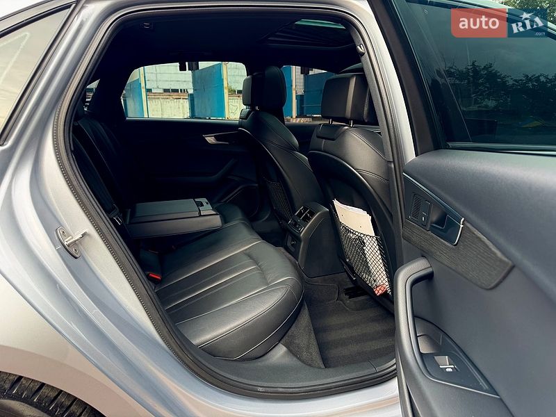 Седан Audi A4 2017 в Киеве