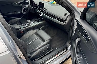 Седан Audi A4 2017 в Киеве