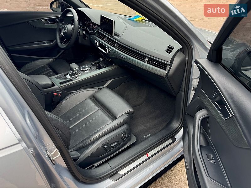 Седан Audi A4 2017 в Киеве