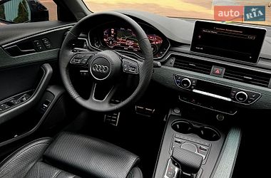 Седан Audi A4 2017 в Киеве