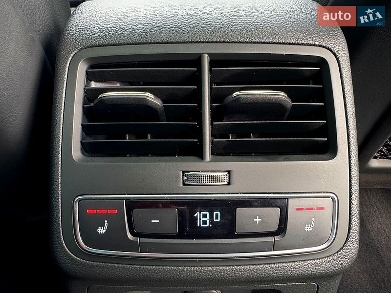 Седан Audi A4 2017 в Киеве