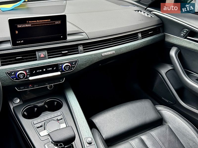 Седан Audi A4 2017 в Киеве
