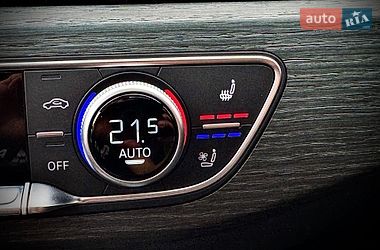 Седан Audi A4 2017 в Киеве