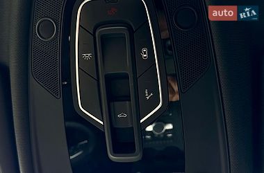 Седан Audi A4 2017 в Киеве