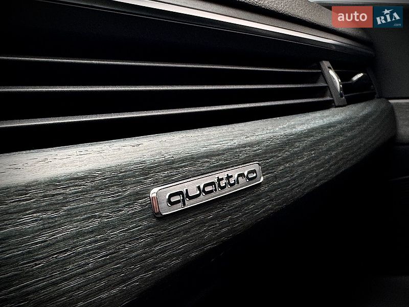 Седан Audi A4 2017 в Киеве