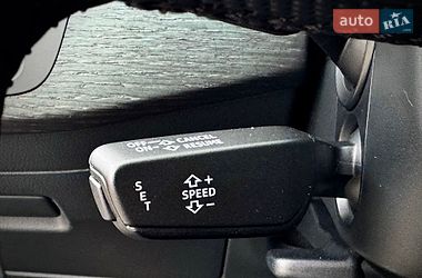 Седан Audi A4 2017 в Киеве