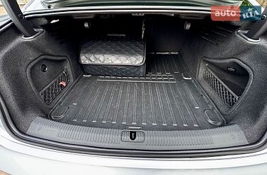 Седан Audi A4 2017 в Киеве