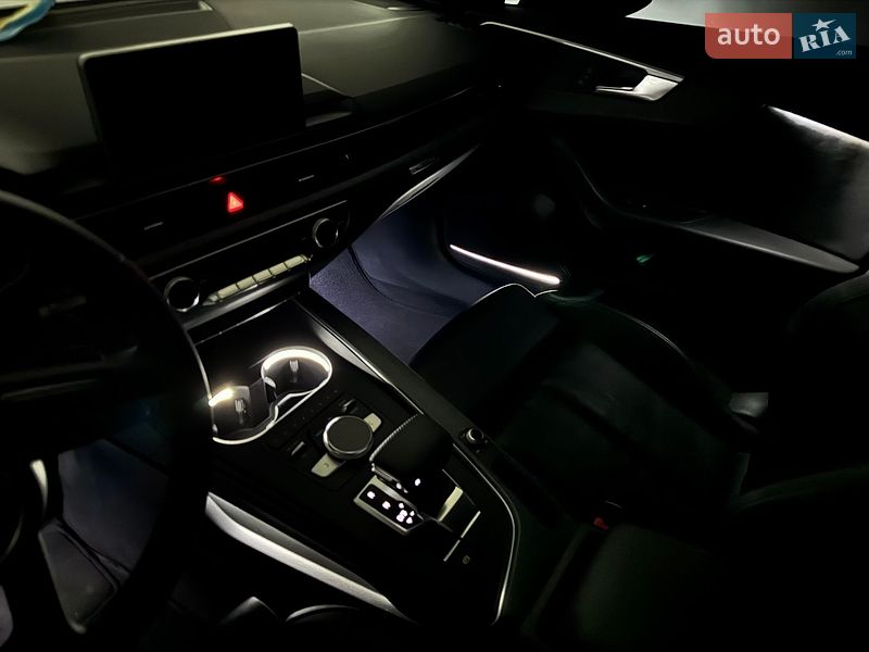 Седан Audi A4 2017 в Киеве