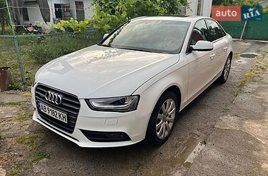 Седан Audi A4 2014 в Виннице