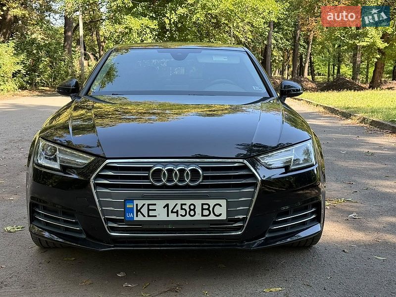Седан Audi A4 2017 в Кривому Розі