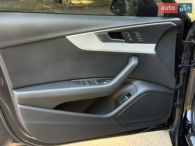 Седан Audi A4 2017 в Кривому Розі