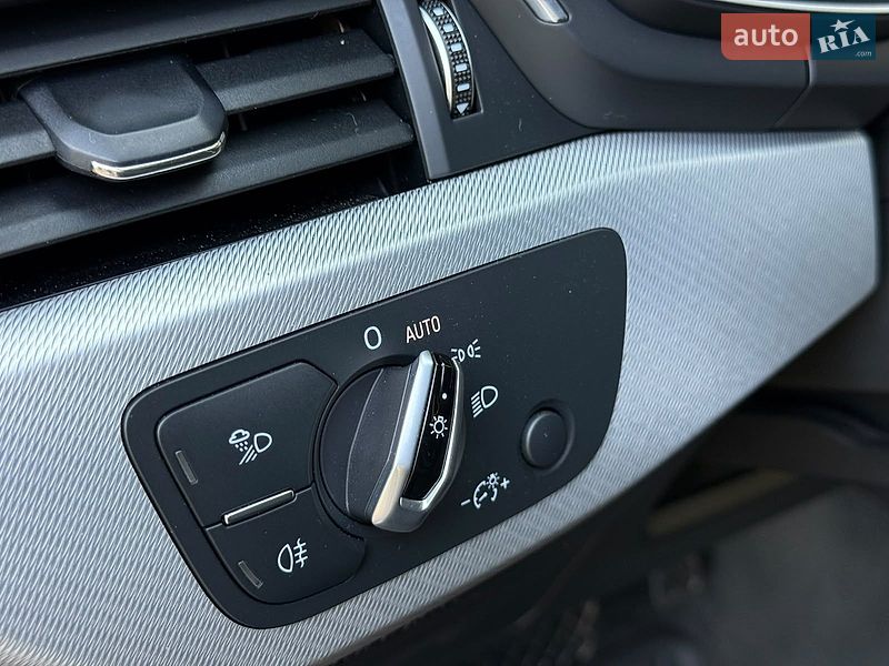 Седан Audi A4 2017 в Кривому Розі
