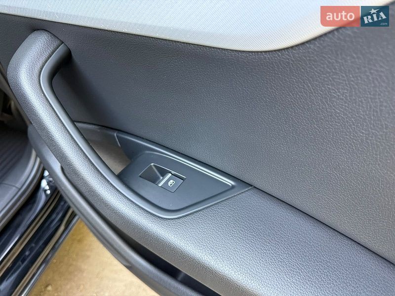 Седан Audi A4 2017 в Кривому Розі