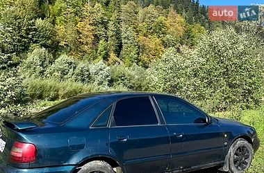 Седан Audi A4 1995 в Яремчі