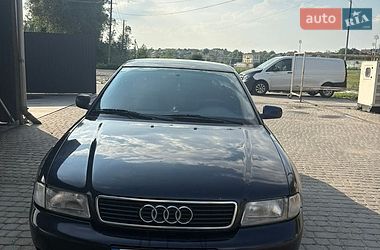 Седан Audi A4 1995 в Куликові Седан Audi A4 1995 в Куликові