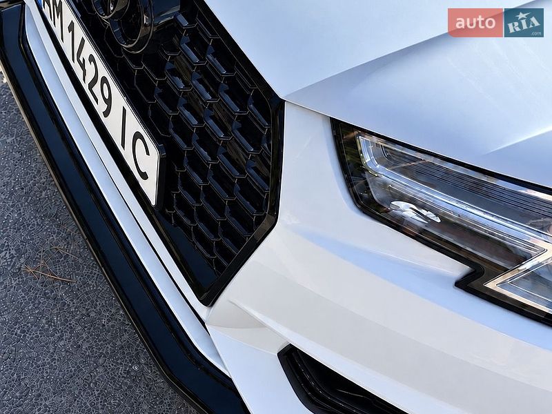 Седан Audi A4 2017 в Житомире