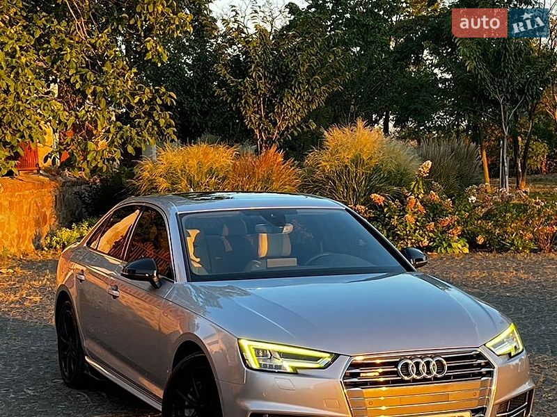 Седан Audi A4 2016 в Киеве