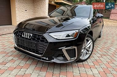 Седан Audi A4 2020 в Чернівцях