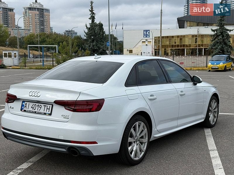 Седан Audi A4 2017 в Киеве
