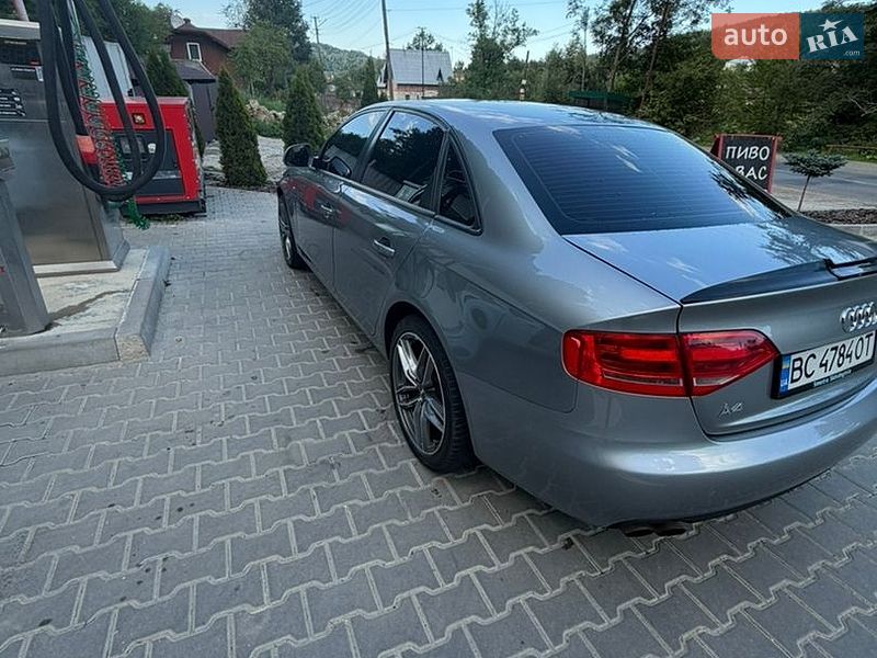 Седан Audi A4 2008 в Сходнице
