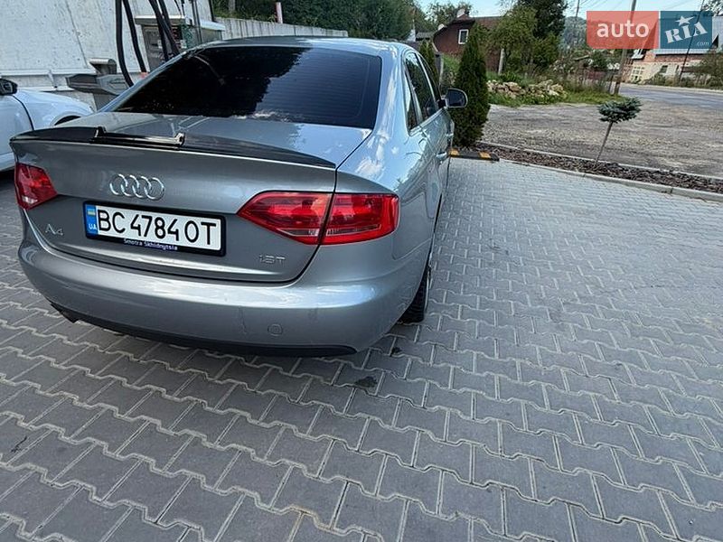 Седан Audi A4 2008 в Сходнице
