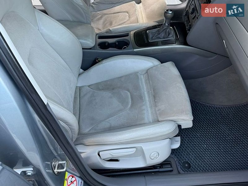 Седан Audi A4 2008 в Сходнице