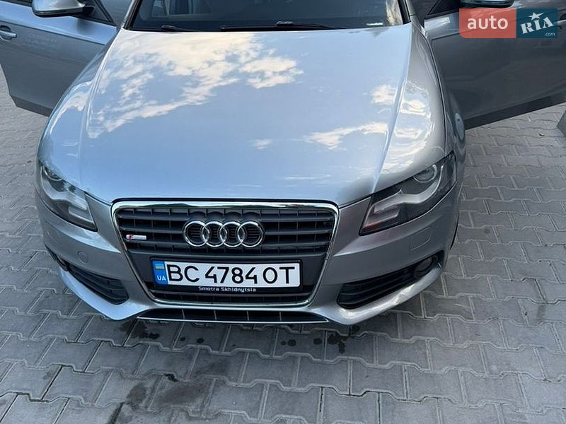 Седан Audi A4 2008 в Сходнице