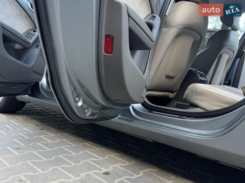 Седан Audi A4 2008 в Сходнице