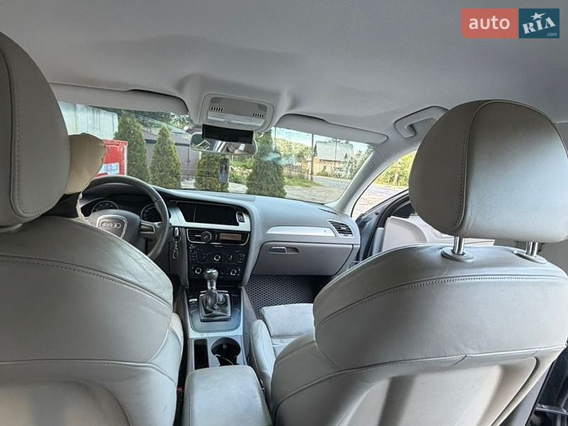 Седан Audi A4 2008 в Сходнице