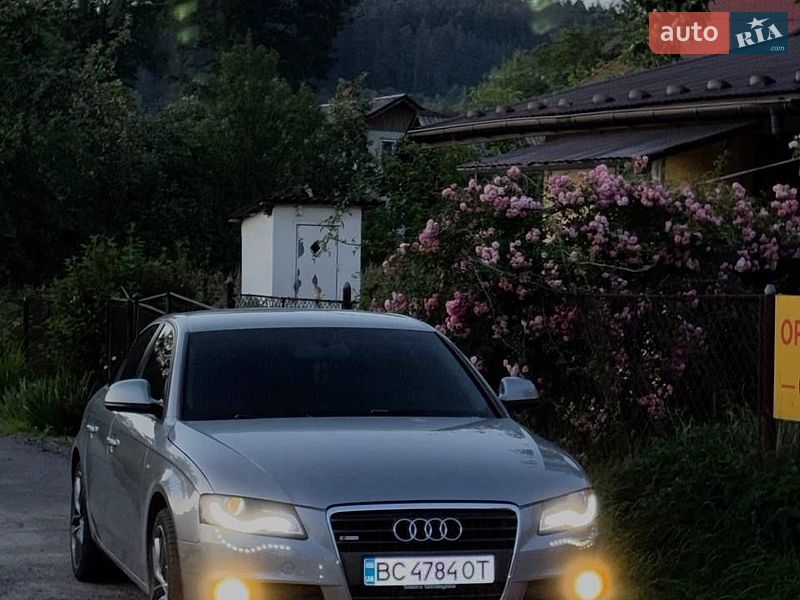 Седан Audi A4 2008 в Сходнице