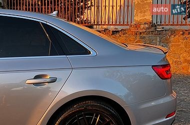 Седан Audi A4 2016 в Киеве
