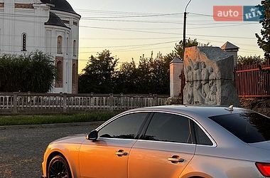 Седан Audi A4 2016 в Киеве