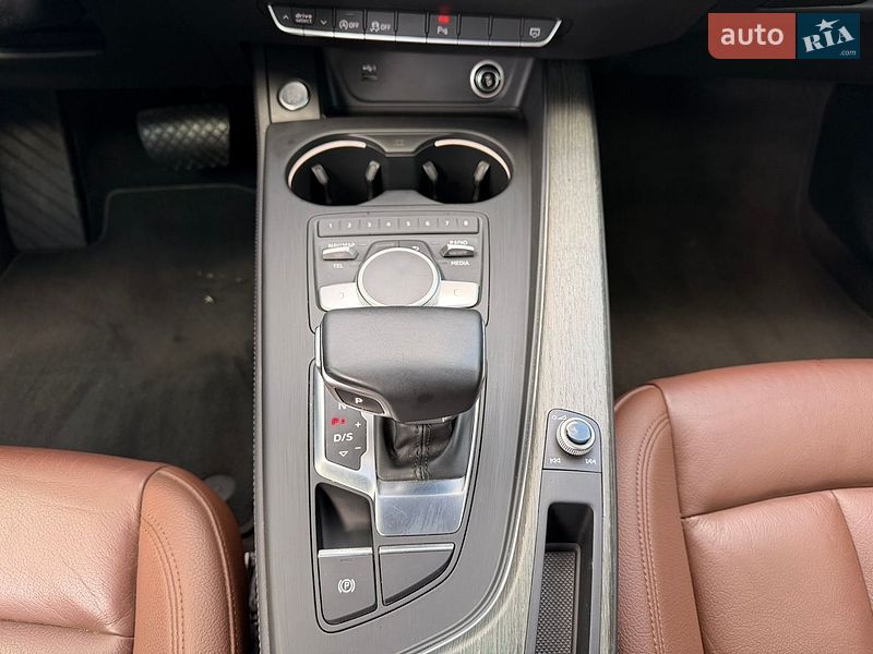 Седан Audi A4 2019 в Киеве