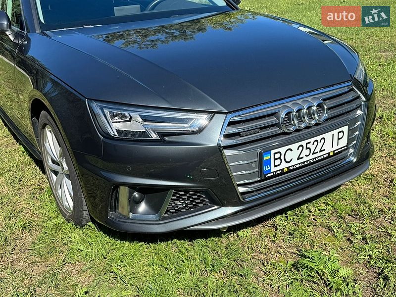 Седан Audi A4 2018 в Львові